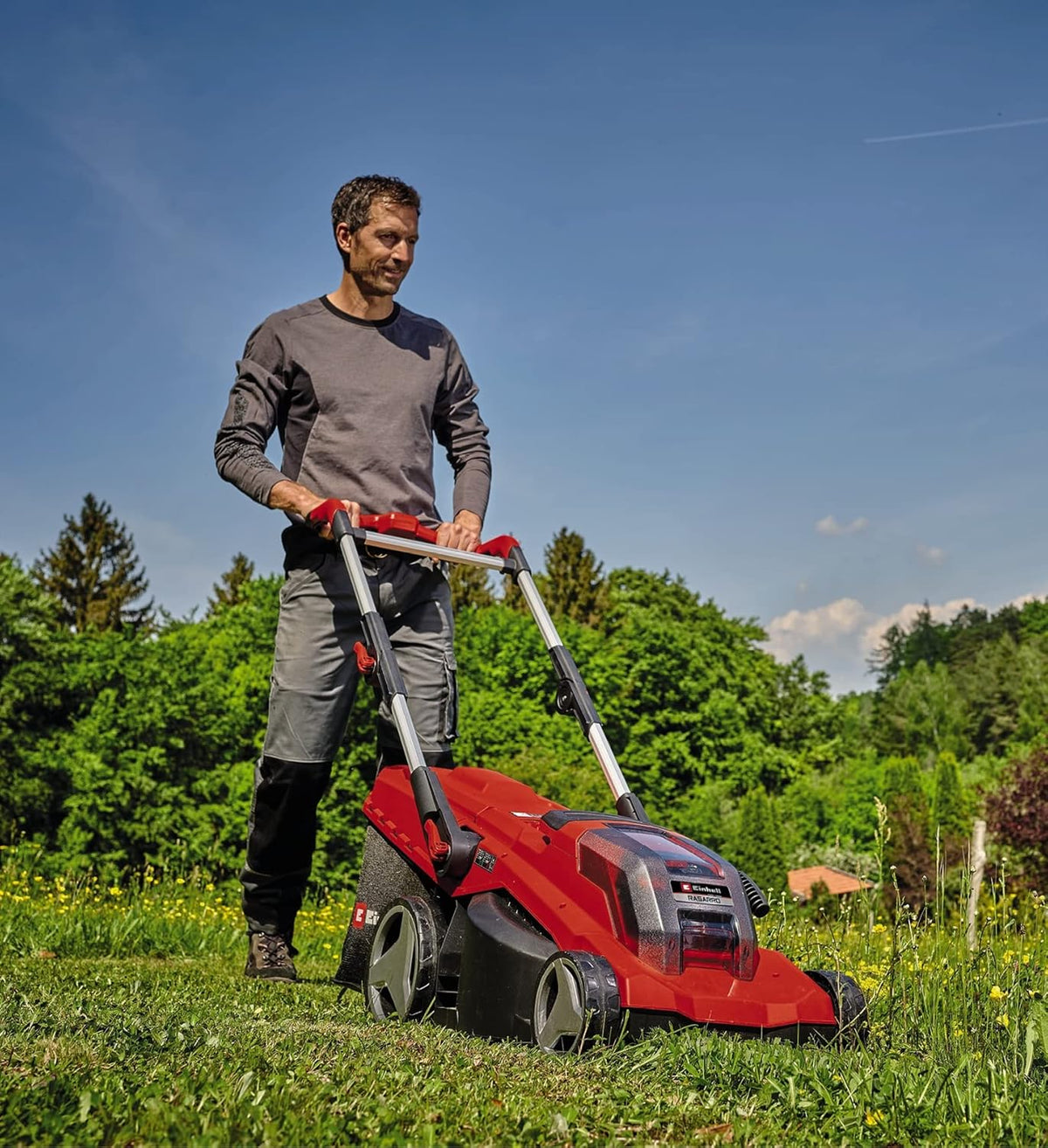 Einhell Akku-Rasenmäher RASARRO 36/36 Kit Power X-Change (36 V, 36 cm Schnittbreite, bis 400 m², 45L Fangkorb, 25-75 mm Schnitthöhe, inkl. 2 x 3,0 Ah Plus Akkus + 2X Ladegerät)