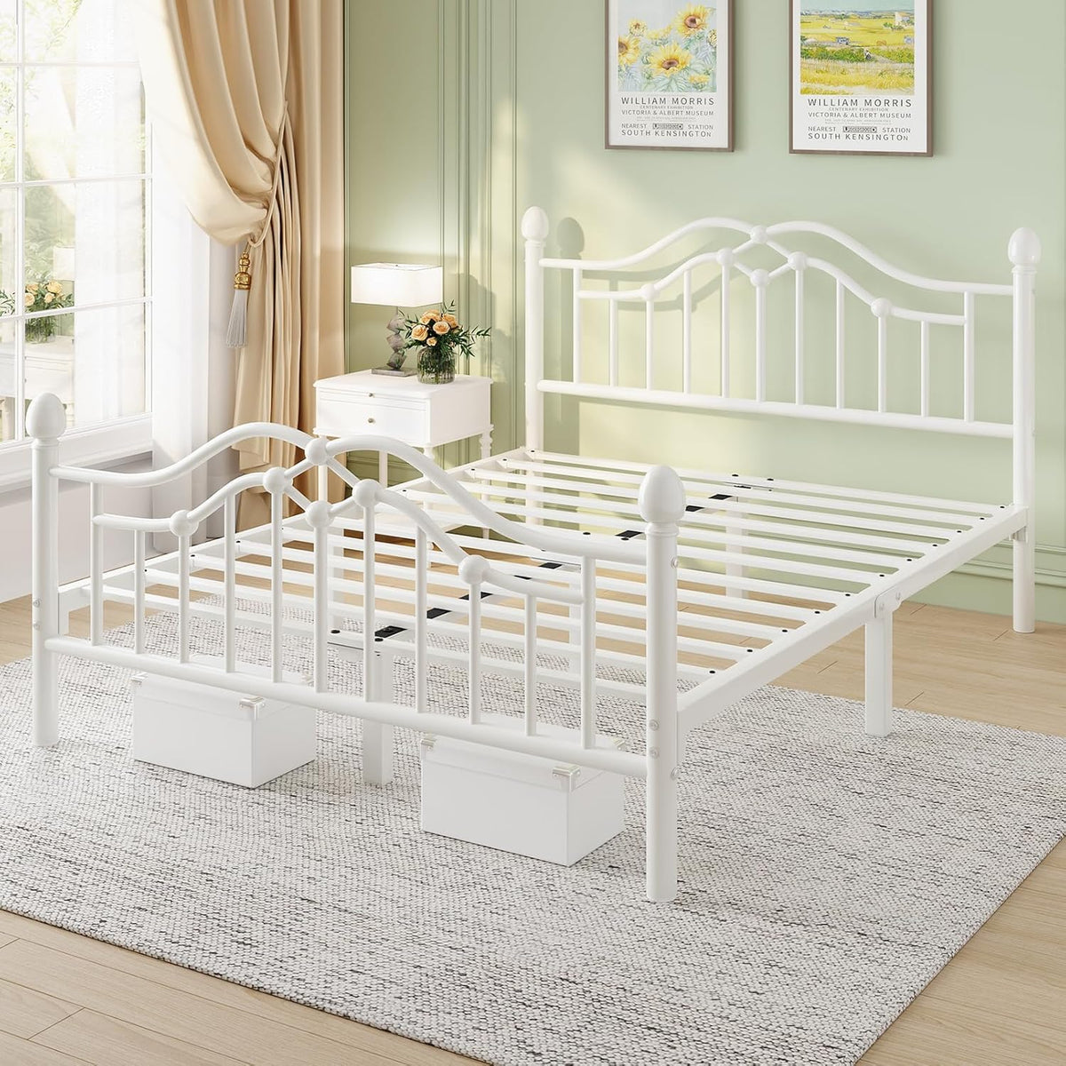 Bett 140 x 200 cm, Modernes Metallbett 140 x 200 cm mit Kopf- und Fußteil, viktorianischer Stil, Stauraum unter dem Bett, Einfach zu Montieren, Kein Lattenrost Erforderlich, Geräuscharm, Weiß