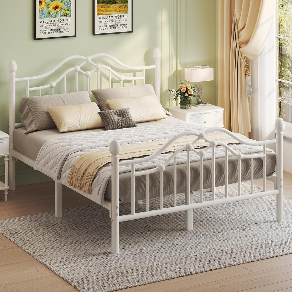 Bett 140 x 200 cm, Modernes Metallbett 140 x 200 cm mit Kopf- und Fußteil, viktorianischer Stil, Stauraum unter dem Bett, Einfach zu Montieren, Kein Lattenrost Erforderlich, Geräuscharm, Weiß