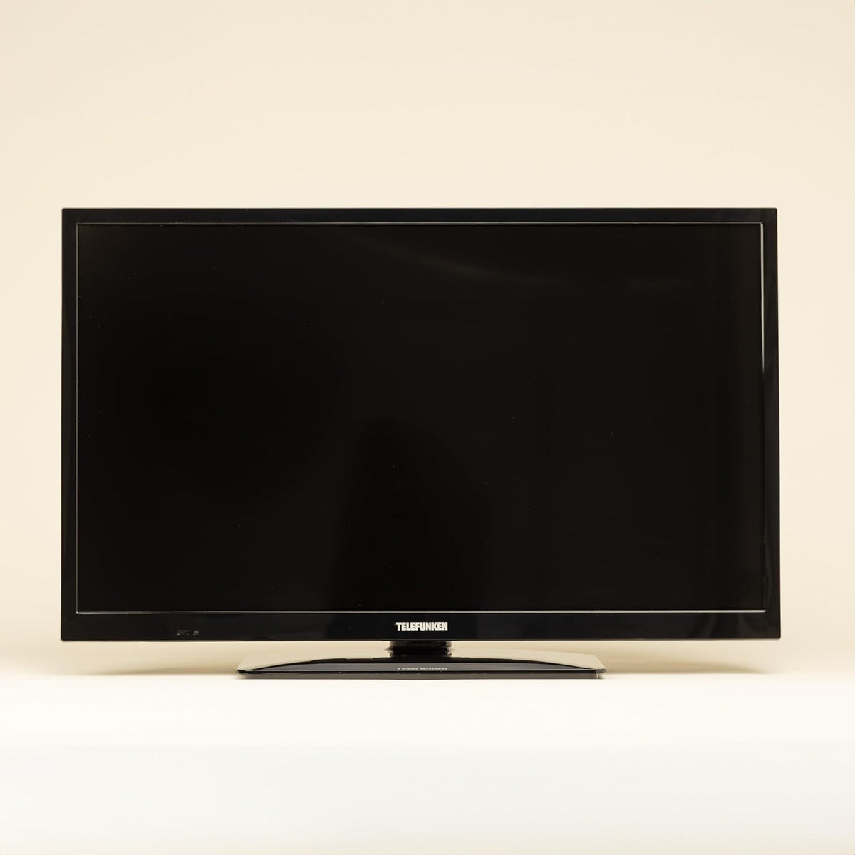 TELEFUNKEN T24X820 Mobile - HD Smart TV 24 Zoll / 60 cm, Triple-Tuner DVB-S2/T2/C (Kabel/Satellit/Terrestrisch) & Streaming, 12/230 Volt, Wi-Fi, HDMI für Wohnmobile/Wohnwagen/LKW/Boot & Zuhause