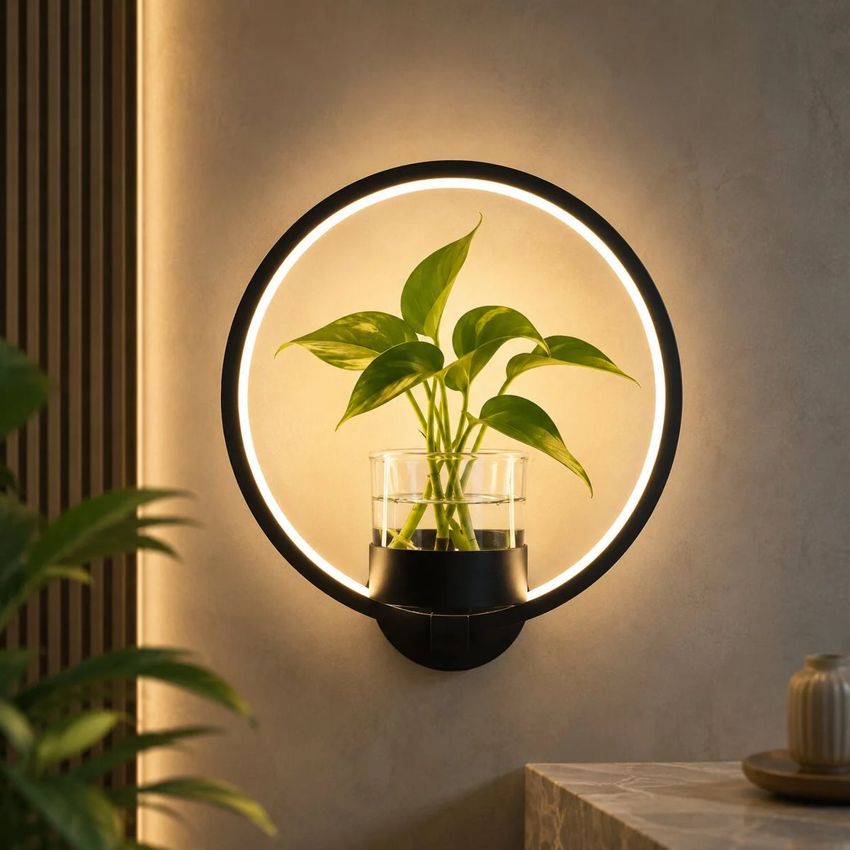 LED Wandlampe mit Glasvase | Wandvase