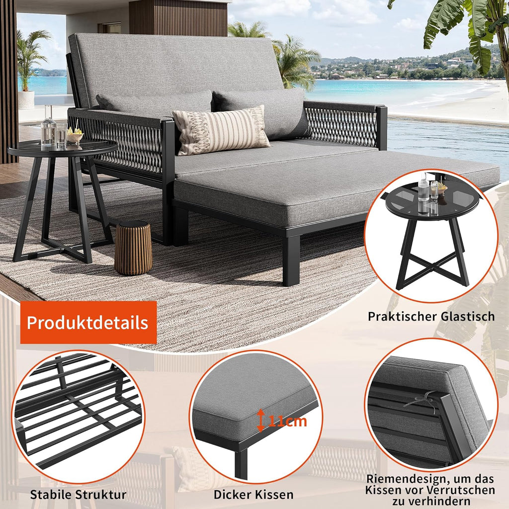 Gartenliege Sonnenliege mit geflochtenen Armlehnen aus Eisen, Wetterfestes Outdoor-Sofa, Inkl. Glas-Couchtisch & Polstern, Daybed Outdoor, Zweisitzer-Sofa mit Hocker und Couchtisch, Grau