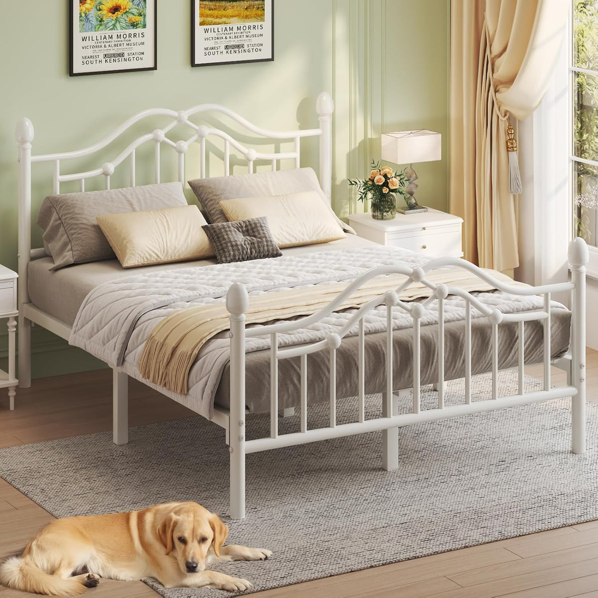 Bett 140 x 200 cm, Modernes Metallbett 140 x 200 cm mit Kopf- und Fußteil, viktorianischer Stil, Stauraum unter dem Bett, Einfach zu Montieren, Kein Lattenrost Erforderlich, Geräuscharm, Weiß