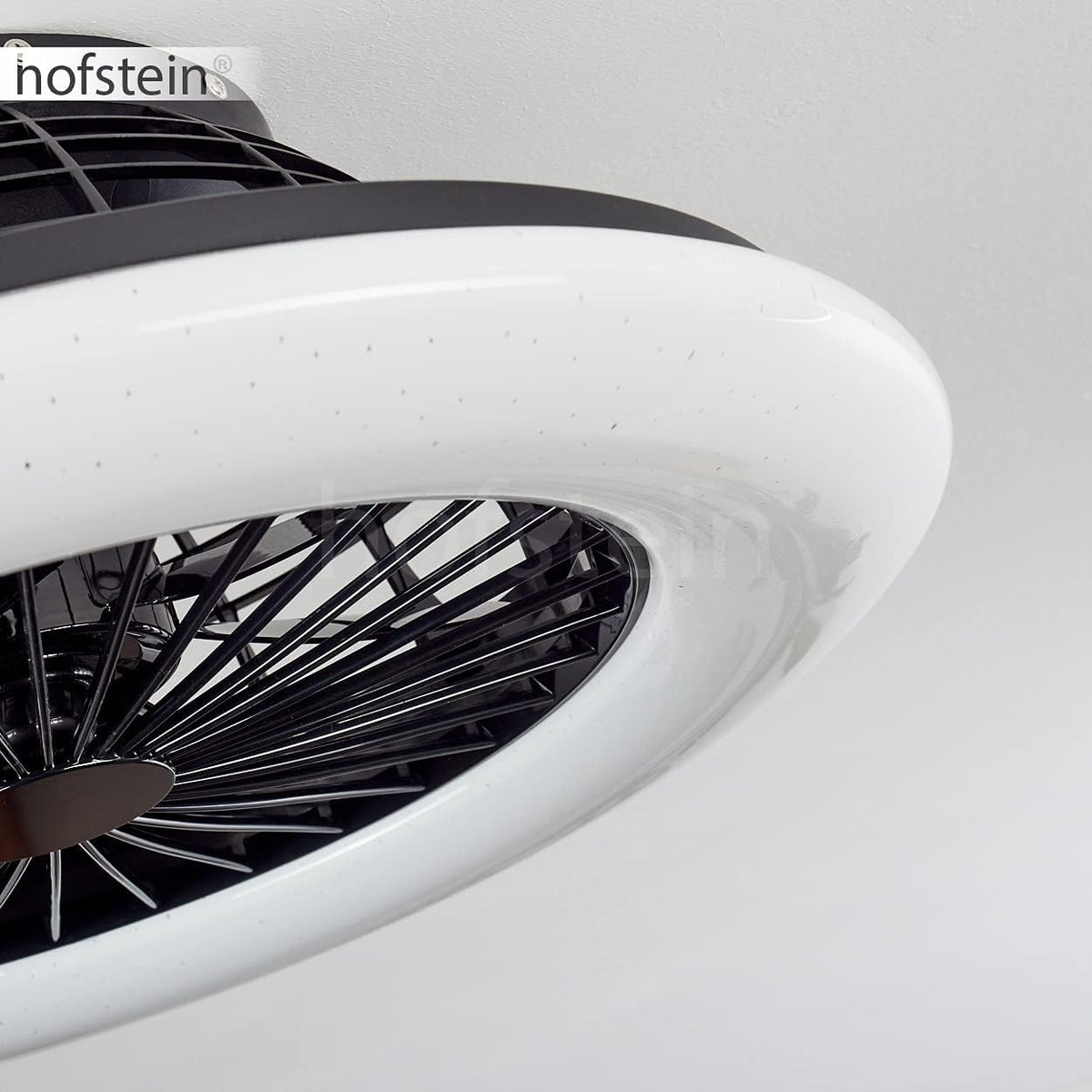 LED Deckenventilator Piraeus, Deckenlampe mit Ventilator aus Metall und Kunststoff in Schwarz und Weiß, über Fernbedienung dimmbar, Timer und Nachtlicht, 30 Watt, 2200 Lumen, 3000-6500 Kelvin
