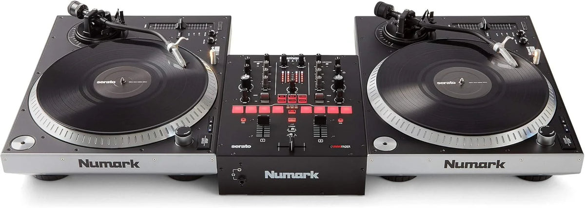 Numark Scratch - Zweikanal DJ Scratch Mixer mit Serato DJ Pro, Innofader Crossfader, DVS-Lizenz, 6 Direktzugriffseffektwählern und Performance Pads