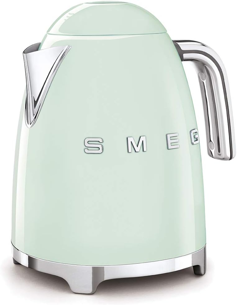 Smeg, KLF03PGEU 1.7L Wasserkocher, Soft-Opening-Kannenverschluss, Herausnehmbarer Anti-Kalkfilter aus Edelstahl, Automatische Abschaltung bei 100°C, Rutschfeste Stellfüße, 2400W Leistung, Pastellgrün