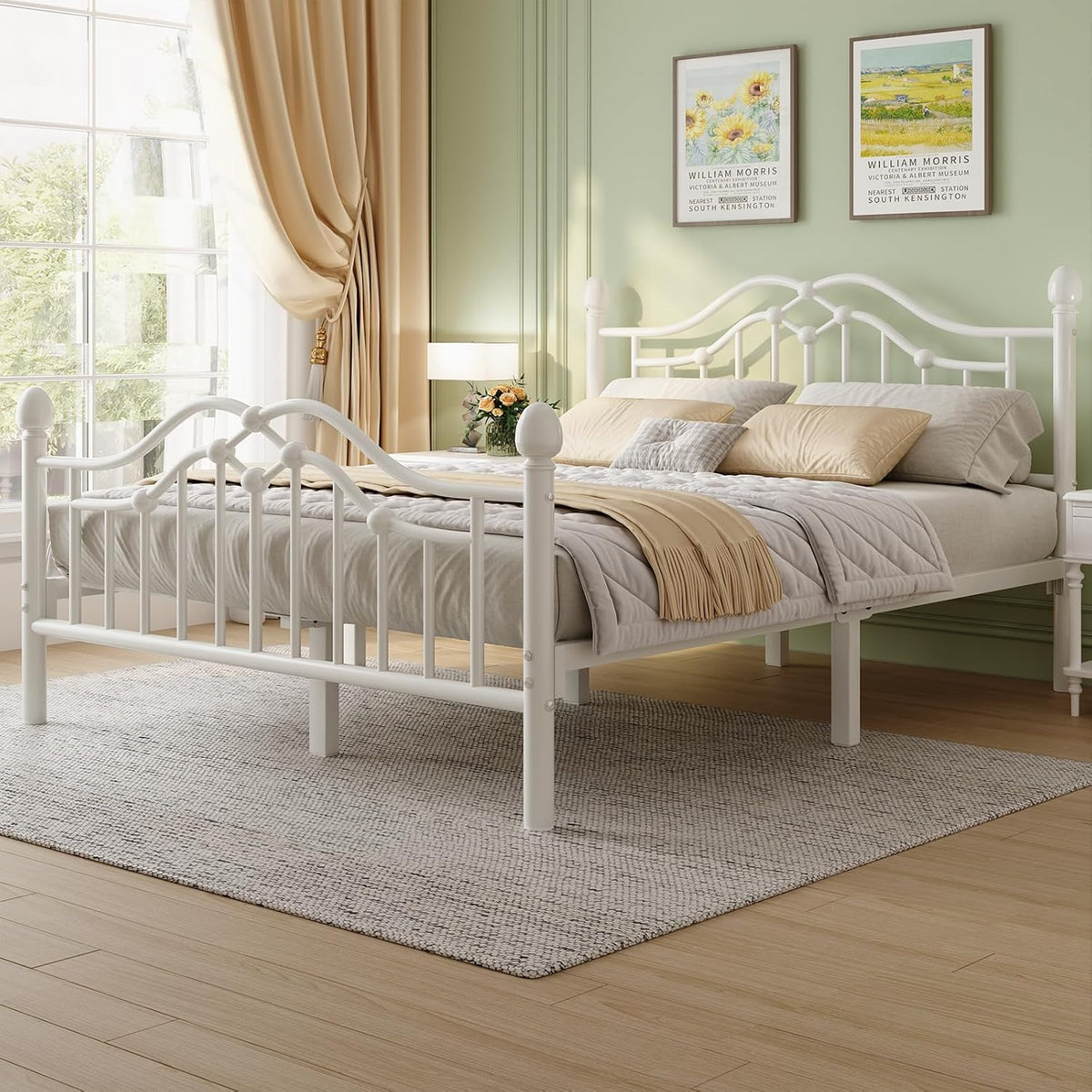 Bett 140 x 200 cm, Modernes Metallbett 140 x 200 cm mit Kopf- und Fußteil, viktorianischer Stil, Stauraum unter dem Bett, Einfach zu Montieren, Kein Lattenrost Erforderlich, Geräuscharm, Weiß