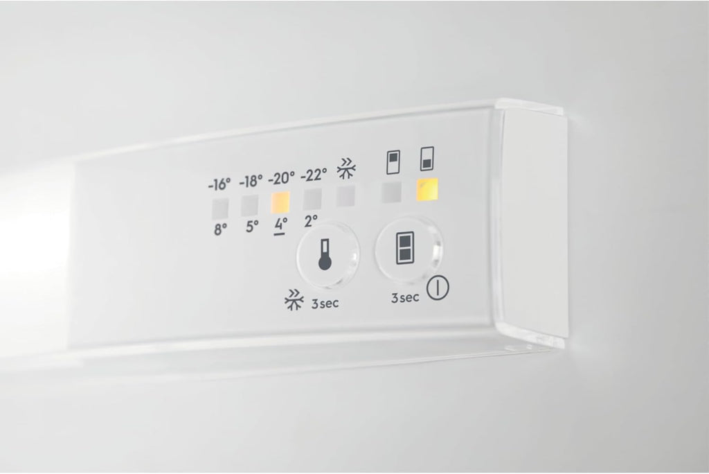 AEG Einbau-Kühl-Gefrierkombination 144.6x56 cm, Serie 5000 ColdSense – Sensoren schützen Frische, 160 L Kühlen & 57 Liter Gefrieren, LowFrost – weniger Eisbildung, LED, Schlepptür, D, TSC5S141DS
