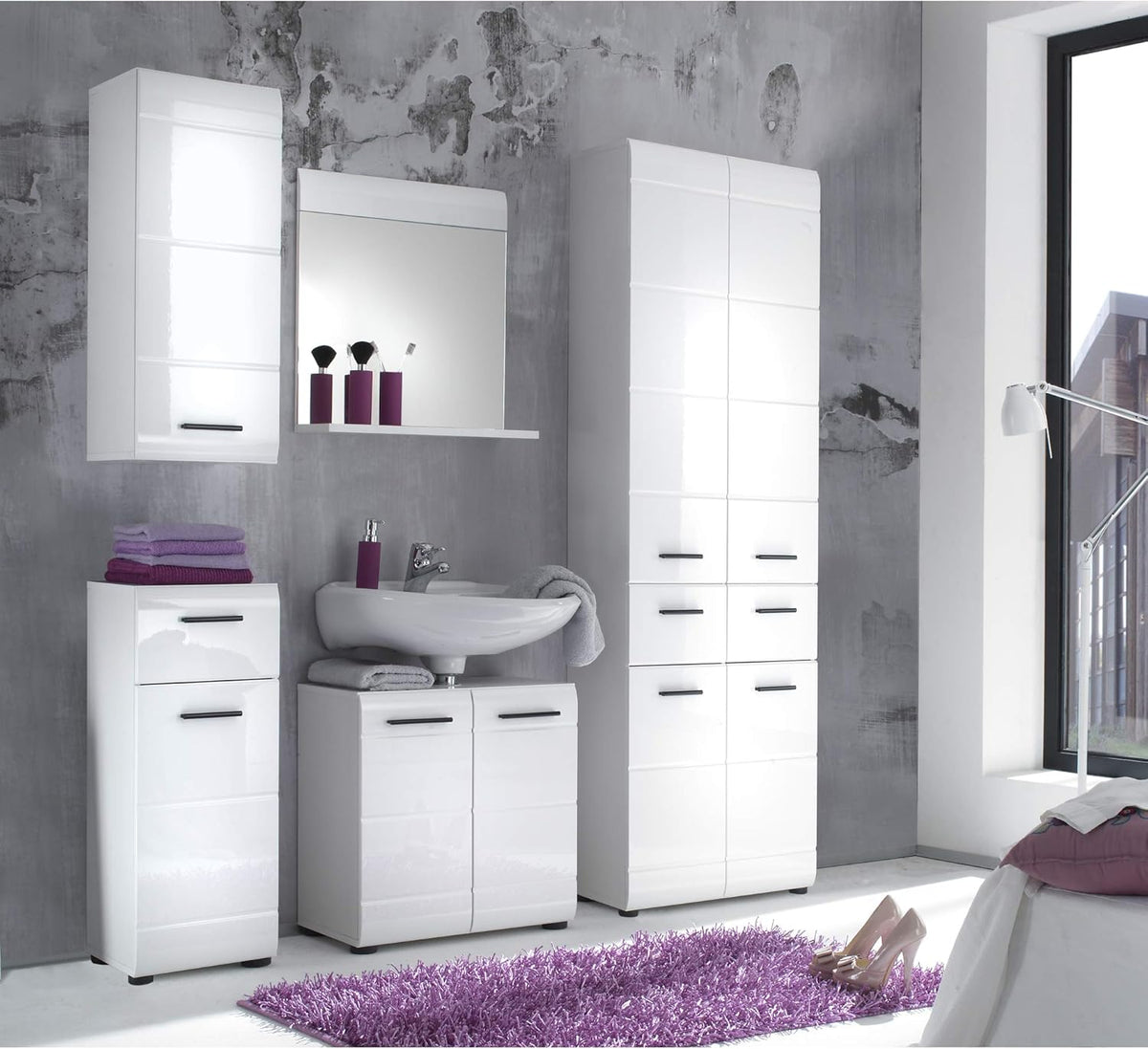 trendteam smart living - Skin - Hochschrank - Weiß/Weiß Hochglanz - Badschrank 12 Fächer und 2 Schubladen - (BxHxT) 30 x 182 x 31 cm - Schwarze Griffe - Kratzfest