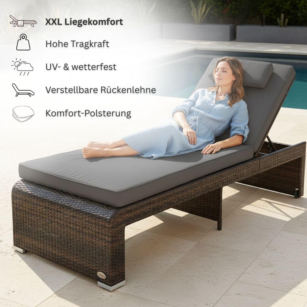 RS Trade Sonnenliege Gartenliege wetterfest aus Rattan, extra hoch & extra breit auch für Senioren – XXL bis 200kg – mit Rollen, Outdoor Liege mit Verstellbarer Rückenlehne, braun mit Grauer Auflage