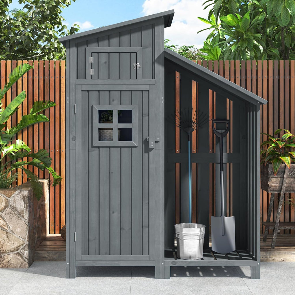 Su & Chan Legence Holzgerätehaus mit großem Stauraum, wetterfester Geräteschuppen mit Zwei Ablagen, vielseitiger Gartenschrank für Werkzeuge und mehr, 124 x 46 x 174 cm, Grau