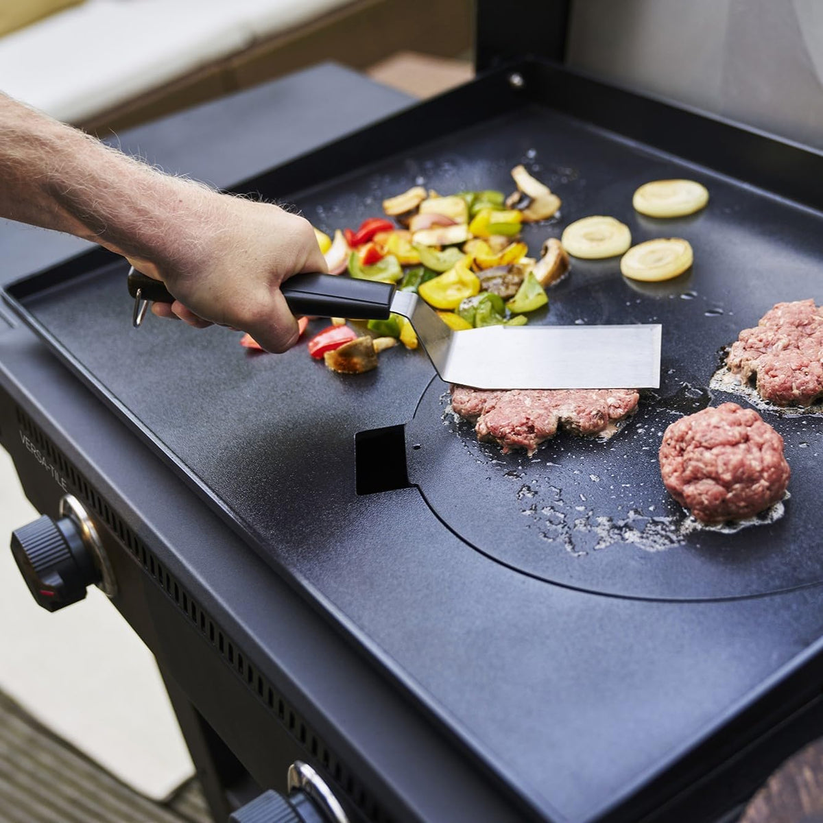 Char-Broil Griddle-Gasgrill Plancha Versa-Tile - 3-in-1 System: Griddle, Grill & Pizzaofen, 2-Zonen