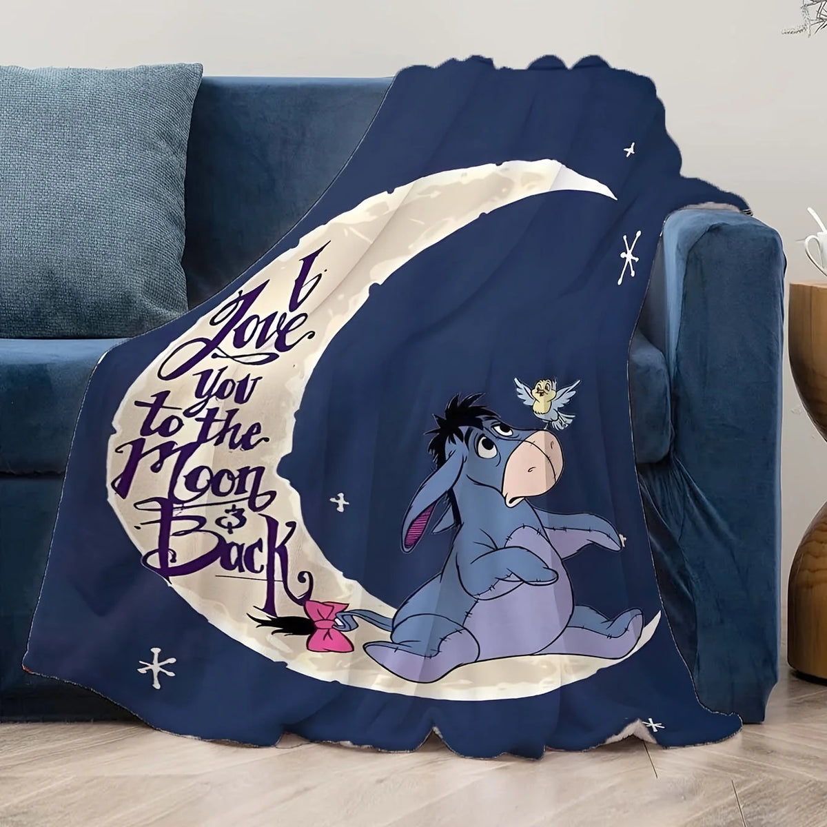 Weiche Fleecedecke mit Eeyore-Motiv – erhältlich in verschiedenen Größen für alle Jahreszeiten.