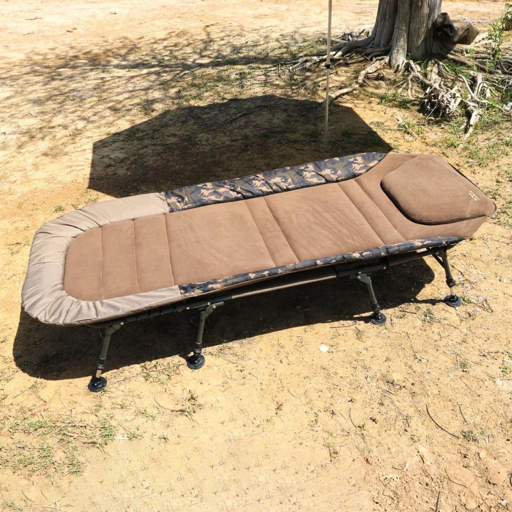 MK-Angelsport Anglerliege XL bis 150kg Fort Knox Karpfenliege X-Pro Camo Angelliege Bedchair Gartenliege Liege 8-Bein Gästebett Camping Olivgrün
