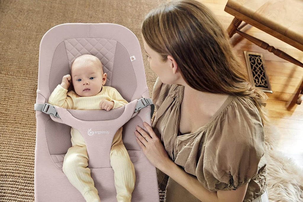 Ergobaby 3-in-1 Evolve Bouncer, Ergonomische Babywippe für Neugeborene ab Geburt bis zum Kleinkind, Babyschaukel mit Neugeboreneneinsatz (2,5 kg - 13,2 kg), Cream