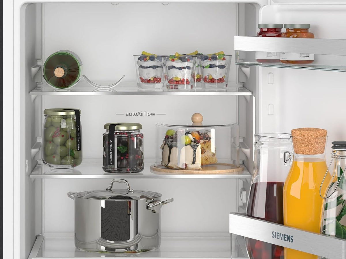 Siemens KI21RVFE0 Einbau-Kühlschrank iQ300, integrierbarer Kühlautomat ohne Gefrierfach 88x56 cm, 136L Kühlen, freshBox, LED-Beleuchtung, superCooling, autoAirflow