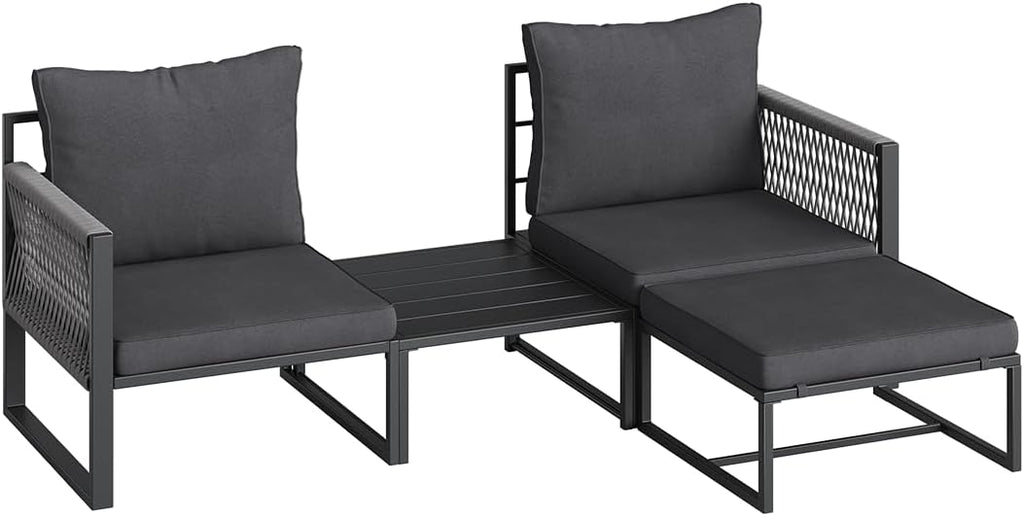 STEELSØN Tyranis Gartenmöbel Set Outdoor 4-TLG inkl. Tisch mit Ablage & Hocker – multifunktionales Balkonmöbel Set mit 6 Kissen – Sitzgarnitur Sessel für 4 Personen – dick gepolstert – Metall schwarz