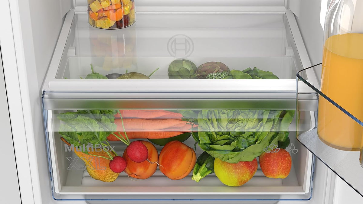 KIL22NSE0 Einbau-Kühlschrank Serie 2, integrierbarer Kühlautomat mit Gefrierfach 88x56 cm, 104L Kühlen, 15L Gefrieren, MultiBox XXL, LED-Beleuchtung, EcoAirflow, SuperCooling,Weiß
