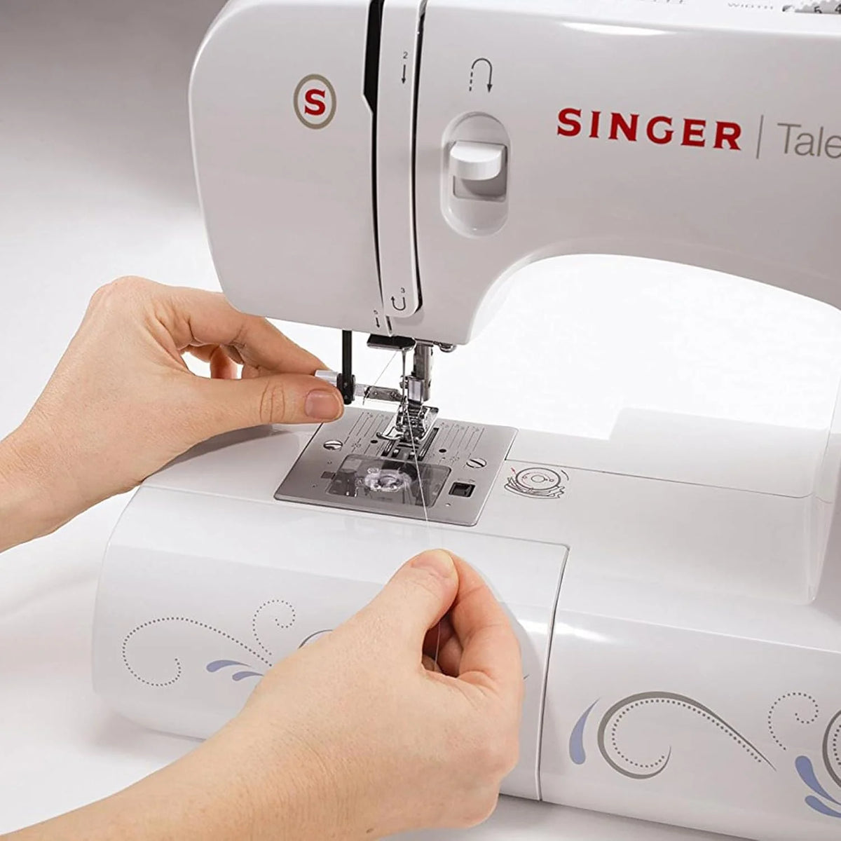 Singer Maquina De Coser Mecanica Talent 3323-30 Puntadas Utilitarias, Puntadas Ojal Totalmente Automático de un Paso, Zig-Zag Hasta 6mm, Enhebrado Automático, Maquina De Coser Profesional, Blanco