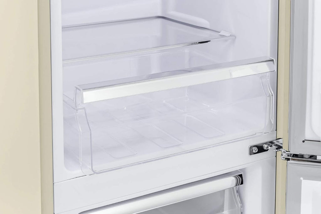 Exquisit Retro Kühlschrank RKGC250-70-H-160E Magnolienweiß - Kühl-Gefrierkombination 244 L, freistehend, LED-Licht, Glasablagen, Chromgriff